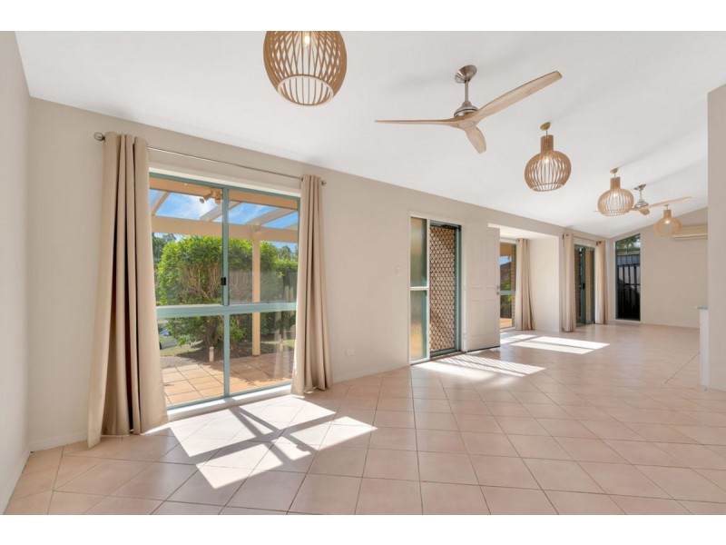 14 Pacific Pines Boulevard, Pacific Pines QLD 4211