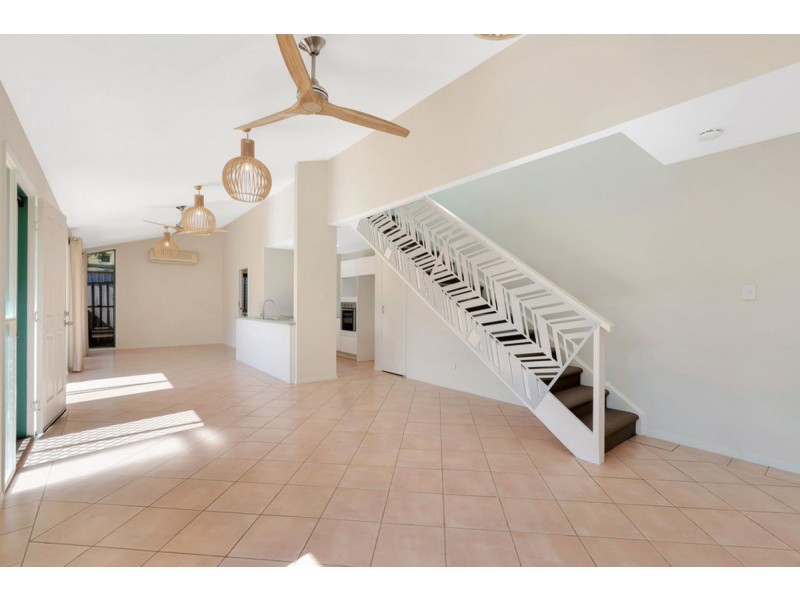 14 Pacific Pines Boulevard, Pacific Pines QLD 4211