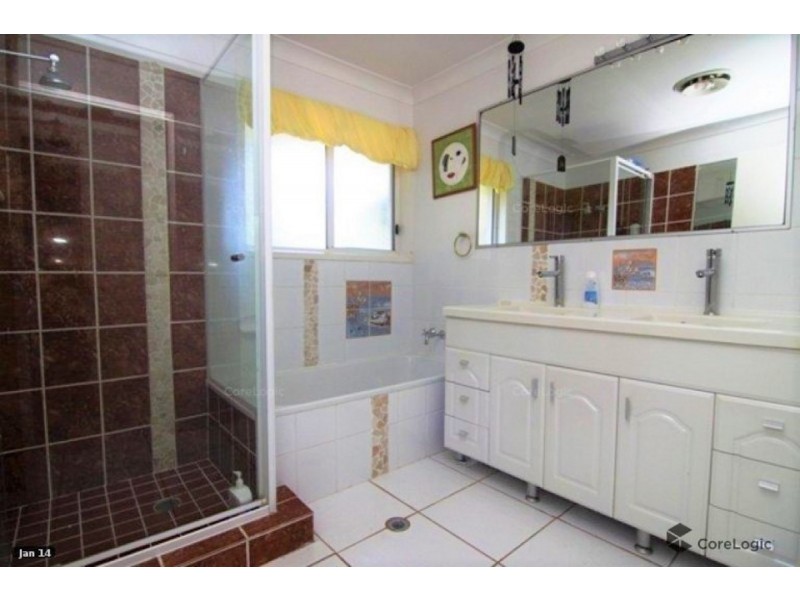 5 Solomon Court, Carrara QLD 4211