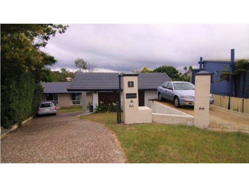 5 Solomon Court, Carrara QLD 4211