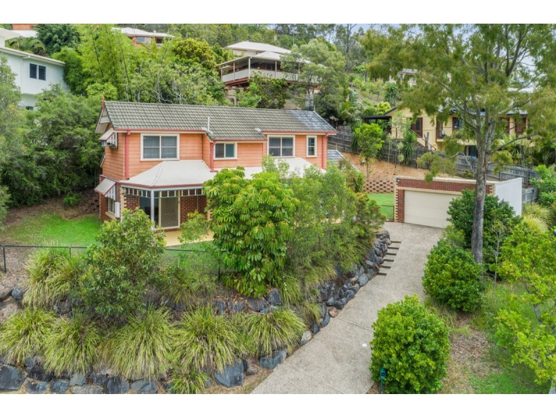 34 Paddington Drive, Carrara QLD 4211