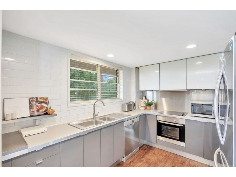 34 Paddington Drive, Carrara QLD 4211