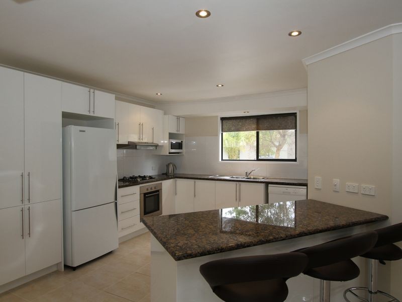 24 Marble Drive, Carrara QLD 4211