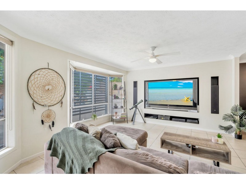 125 Explorers Way, Highland Park QLD 4211
