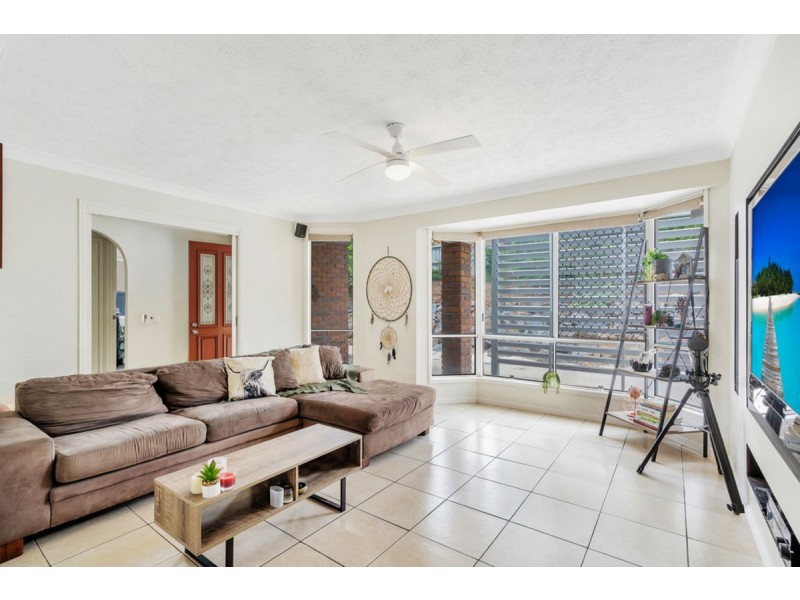 125 Explorers Way, Highland Park QLD 4211