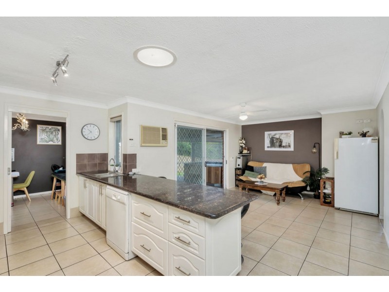 125 Explorers Way, Highland Park QLD 4211
