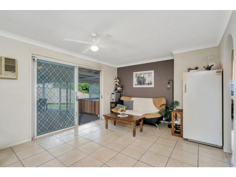 125 Explorers Way, Highland Park QLD 4211
