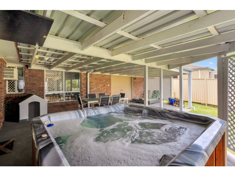 125 Explorers Way, Highland Park QLD 4211