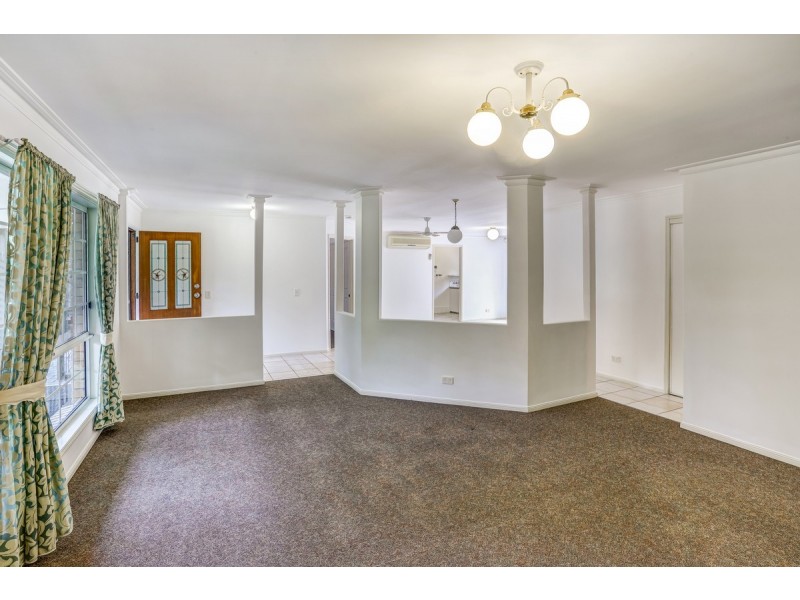 8 Banyula Drive, Gaven QLD 4211