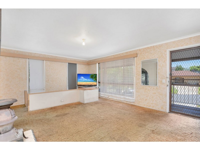 52 Mitchell Avenue, Molendinar QLD 4214
