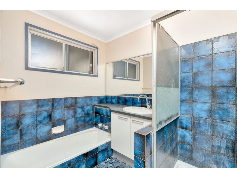 52 Mitchell Avenue, Molendinar QLD 4214