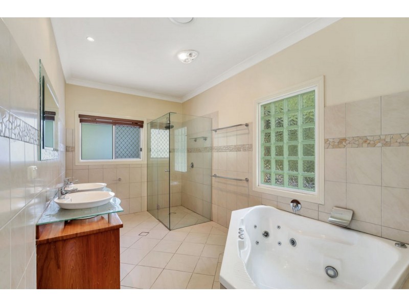 88 Crane Crescent, Nerang QLD 4211