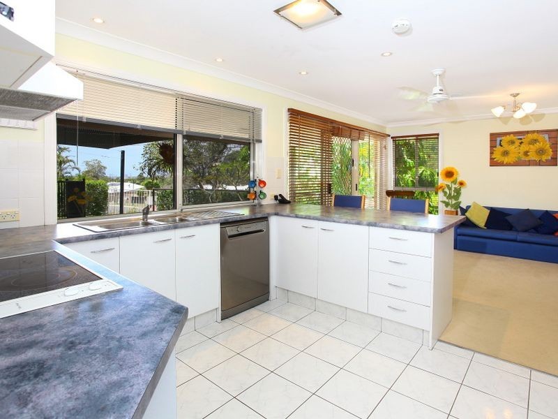 2 Hampstead Court, Highland Park QLD 4211