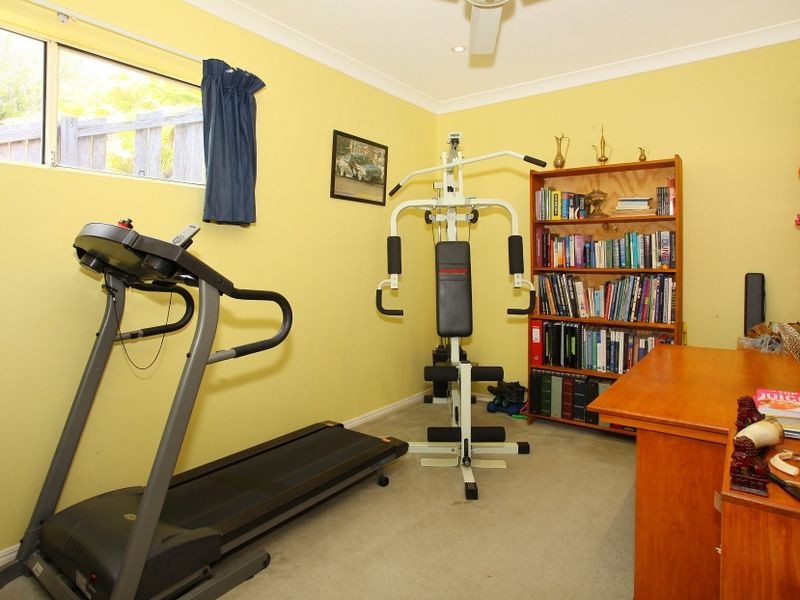 2 Hampstead Court, Highland Park QLD 4211