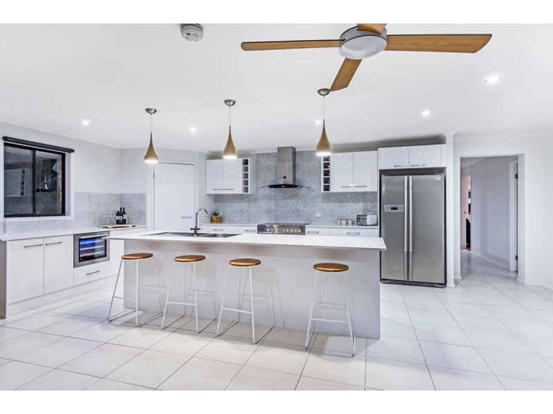 2 Burley Griffin Drive, Maudsland QLD 4210