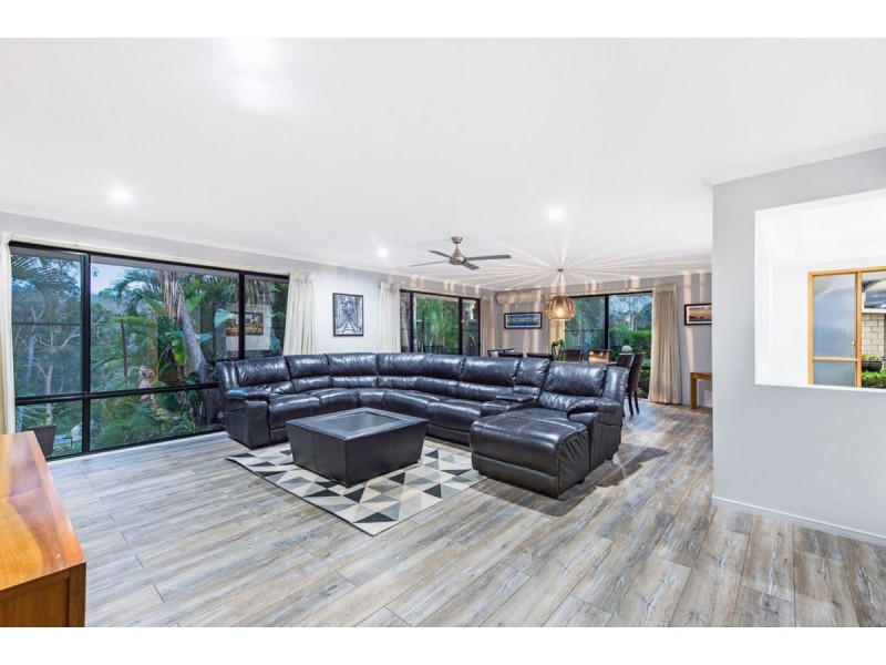2 Burley Griffin Drive, Maudsland QLD 4210
