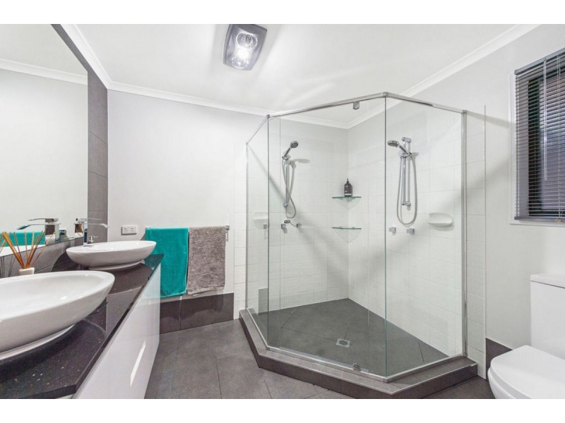 2 Burley Griffin Drive, Maudsland QLD 4210
