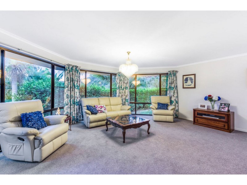 2 Burley Griffin Drive, Maudsland QLD 4210