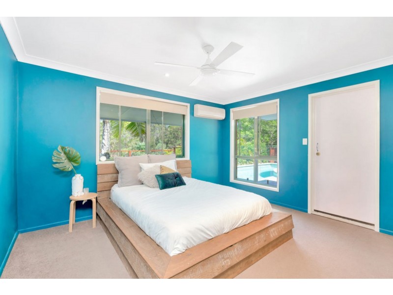 105 Henri Robert Drive, Clagiraba QLD 4211