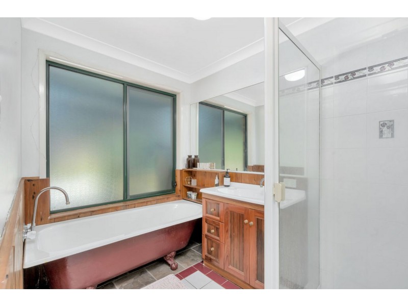 105 Henri Robert Drive, Clagiraba QLD 4211