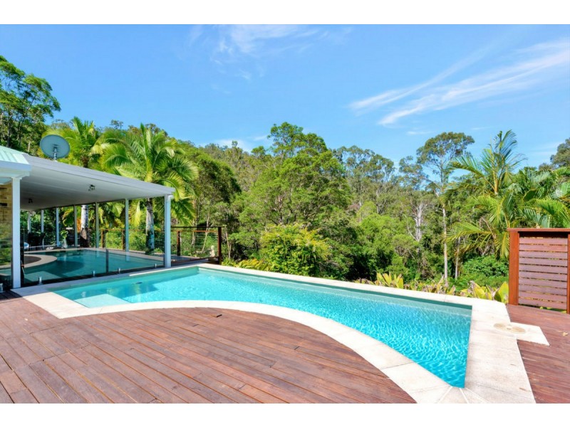 105 Henri Robert Drive, Clagiraba QLD 4211