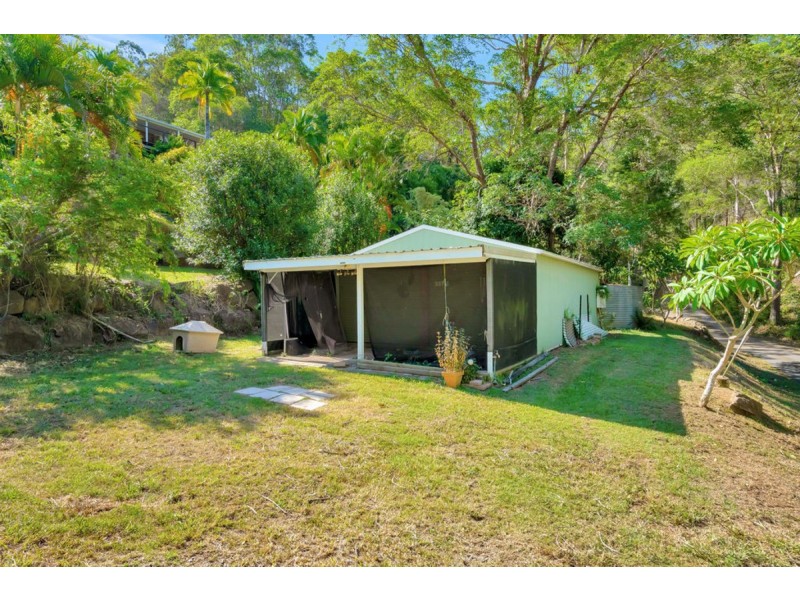 105 Henri Robert Drive, Clagiraba QLD 4211