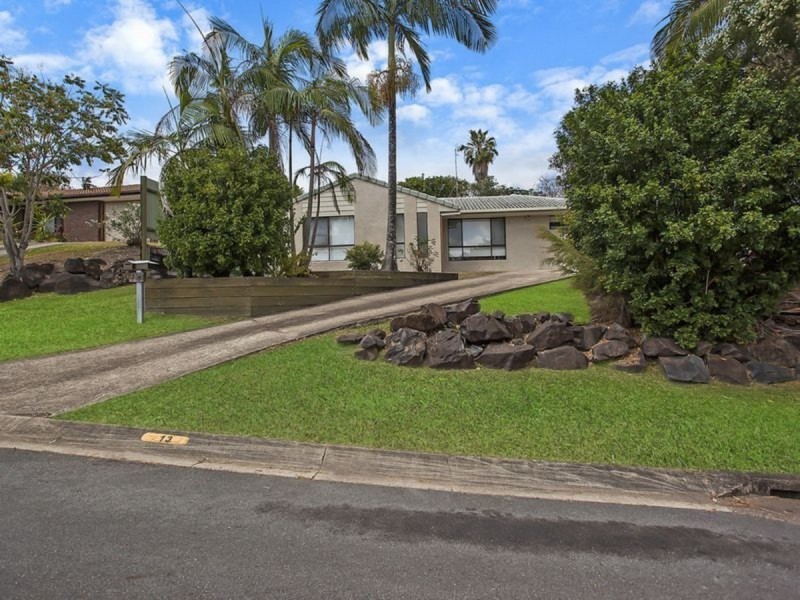 13 Richard Crescent, Highland Park QLD 4211