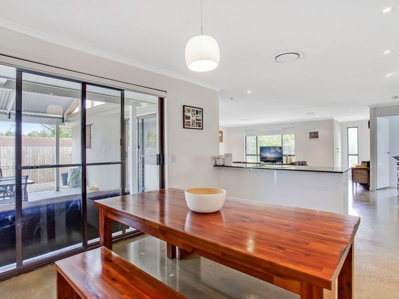 13 Richard Crescent, Highland Park QLD 4211