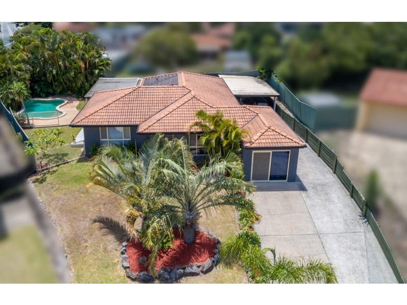 10 Avonbury Court, Carrara QLD 4211