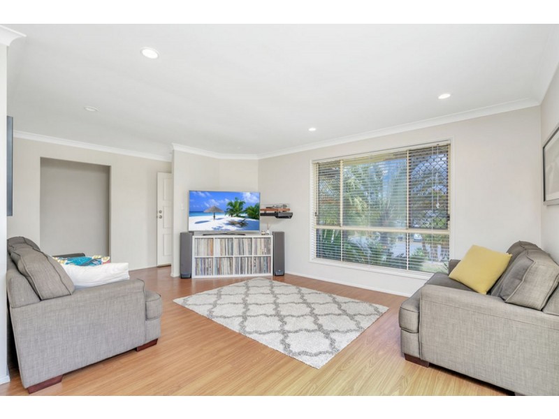 10 Avonbury Court, Carrara QLD 4211