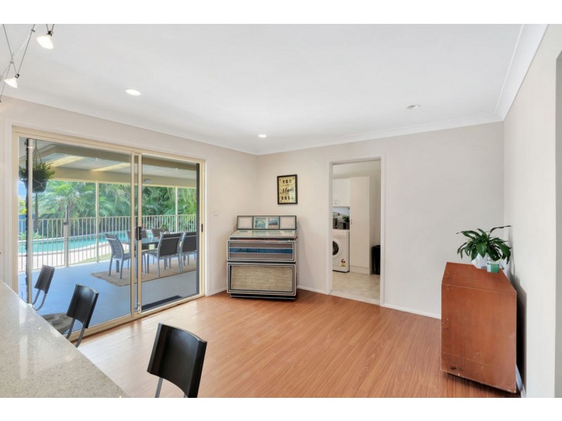 10 Avonbury Court, Carrara QLD 4211