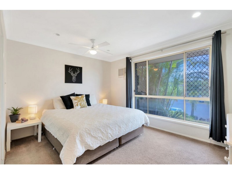 10 Avonbury Court, Carrara QLD 4211