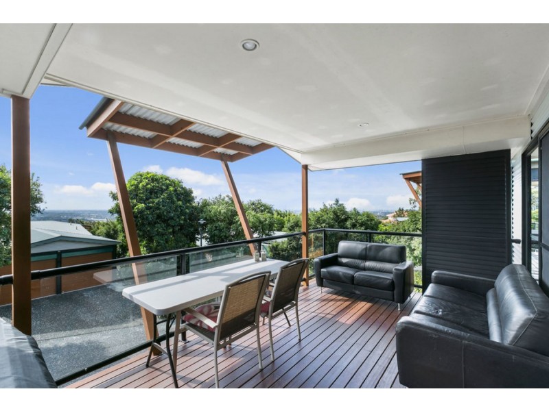 28/2 Ridgeline Way, Highland Park QLD 4211