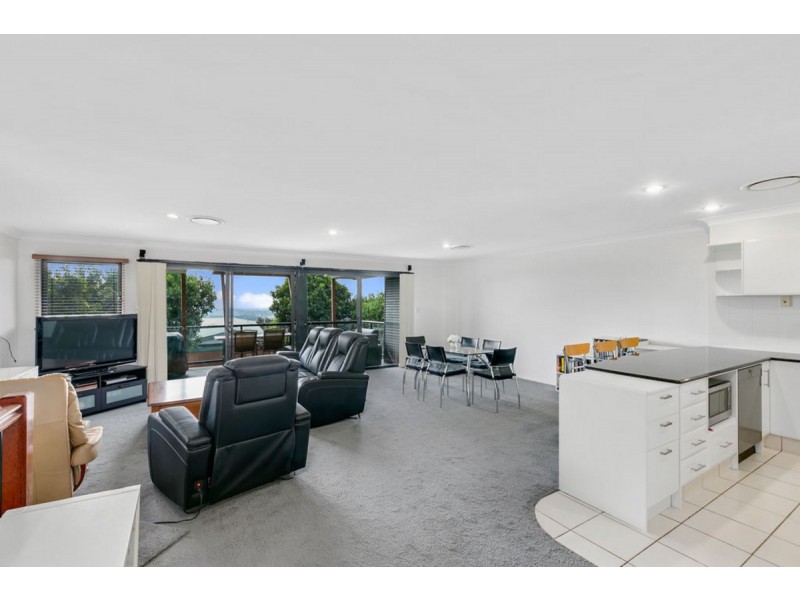 28/2 Ridgeline Way, Highland Park QLD 4211