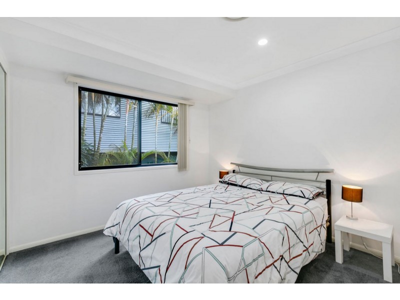 28/2 Ridgeline Way, Highland Park QLD 4211