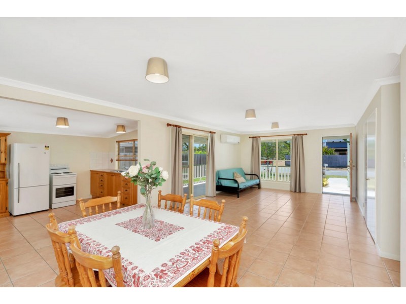 24 Debbie Way, Nerang QLD 4211