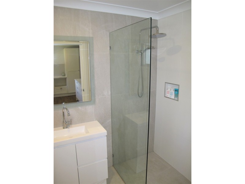 13 Gladrose Crescent, Wongawallan QLD 4210