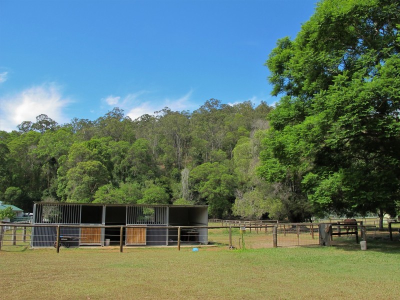 13 Gladrose Crescent, Wongawallan QLD 4210