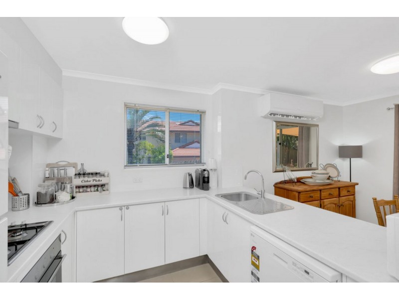 60/102 Alexander Drive, Highland Park QLD 4211