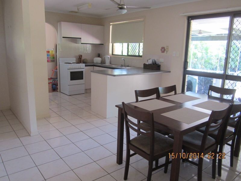 27 Jabiluka Drive, Highland Park QLD 4211