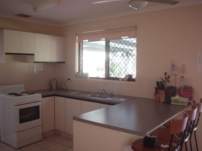 27 Jabiluka Drive, Highland Park QLD 4211
