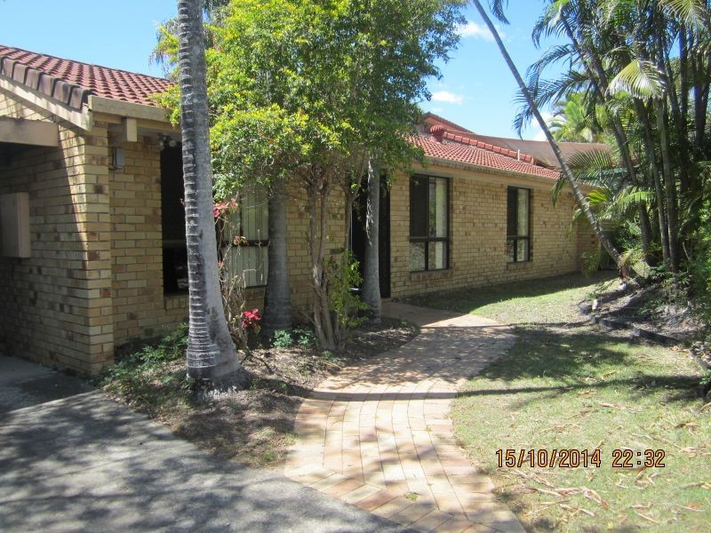 27 Jabiluka Drive, Highland Park QLD 4211