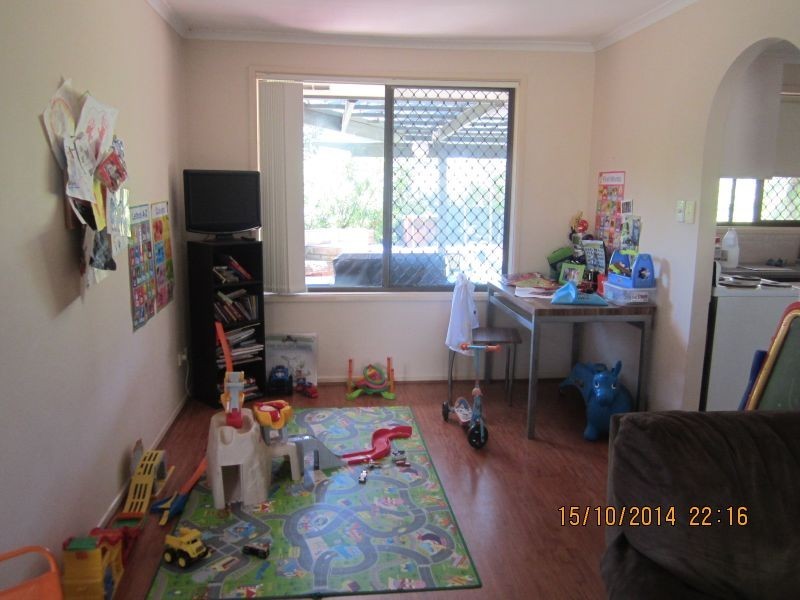 27 Jabiluka Drive, Highland Park QLD 4211