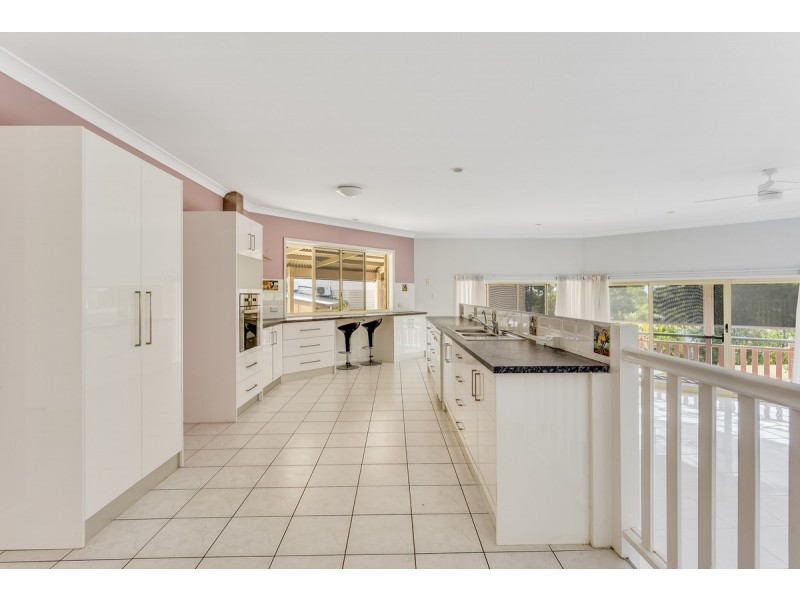 33 Tristania Way, Highland Park QLD 4211