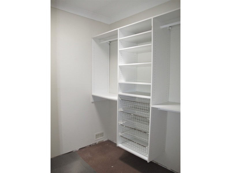 16 Josephine Terrace, Highland Park QLD 4211