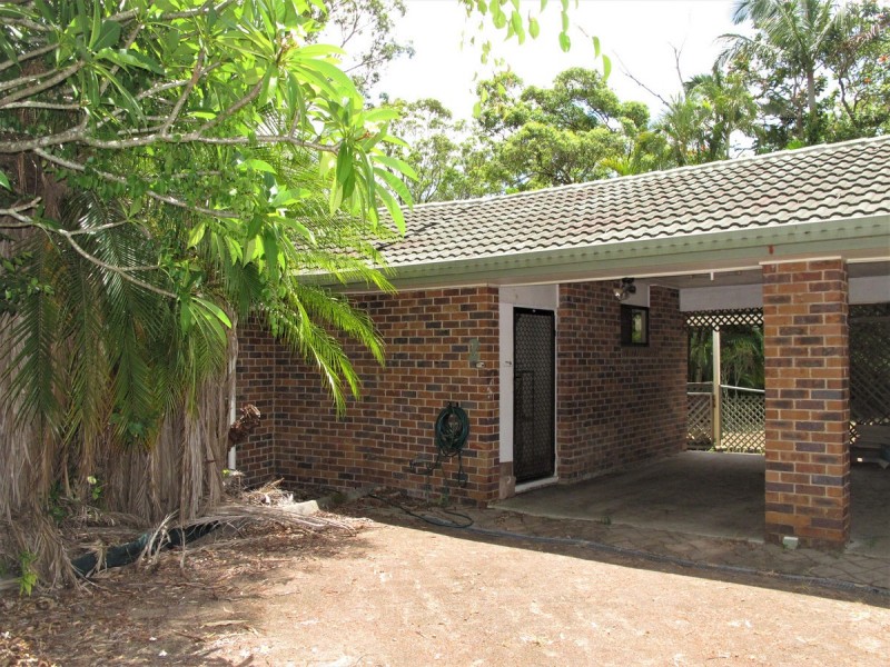 16 Josephine Terrace, Highland Park QLD 4211