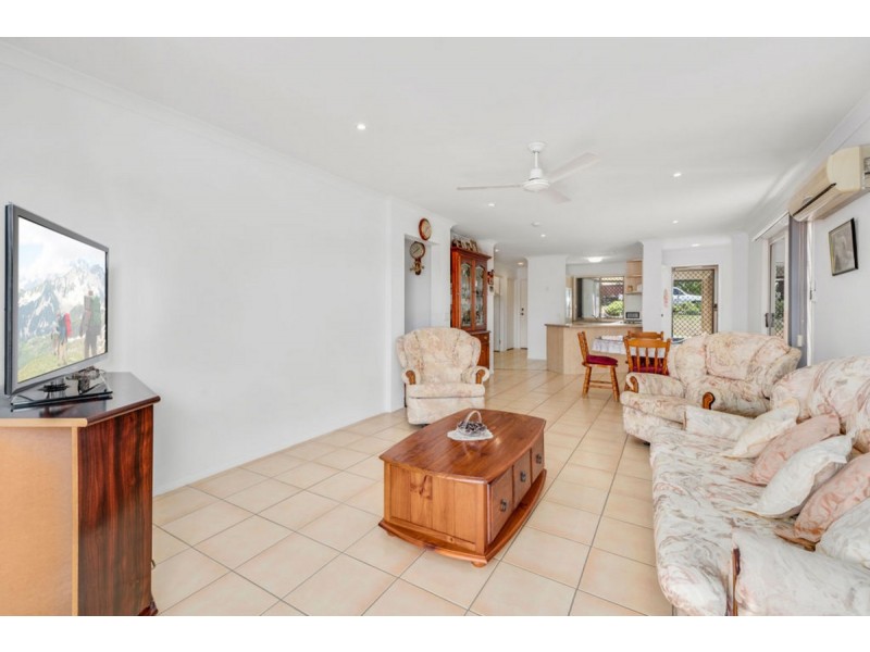 1/4 Kowhai Place, Nerang QLD 4211