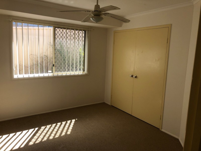 4 Regal Court, Highland Park QLD 4211