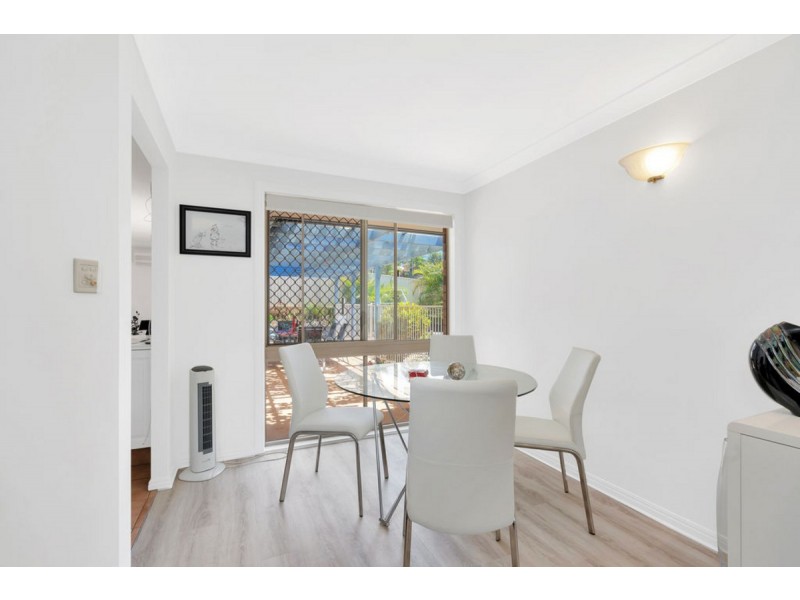 2 Range Court, Arundel QLD 4214