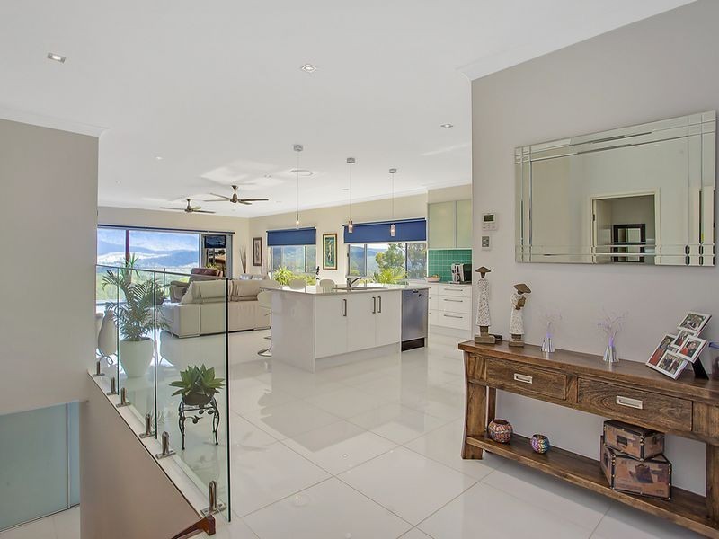 52 Tara Vista Boulevard, Highland Park QLD 4211